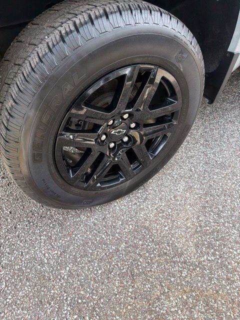 Used 2024 Chevrolet Silverado 1500 RST w/ Protection Package AWD/4WD image 4