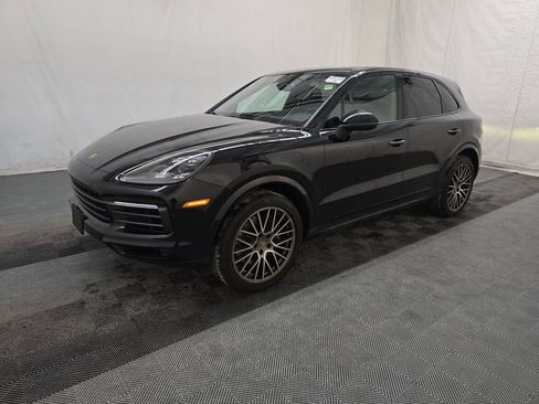 Used 2022 Porsche Cayenne Platinum Edition image 1