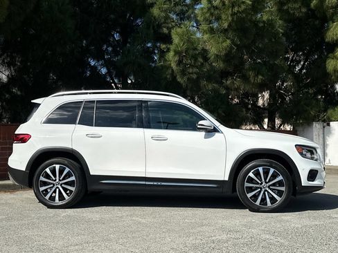 Certified 2023 Mercedes-Benz GLB 250 image 4