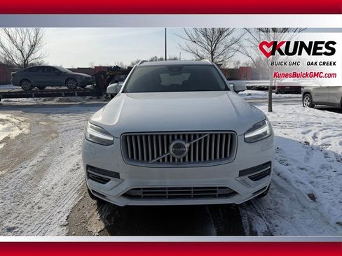 Used 2025 Volvo XC90 T8 Ultra w/ Protection Package Premier image 2