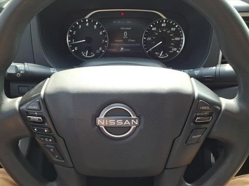 Used 2023 Nissan Frontier SV w/ Tow Package image 15