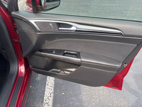 Used 2016 Ford Fusion SE w/ Equipment Group 201A AWD/4WD image 26