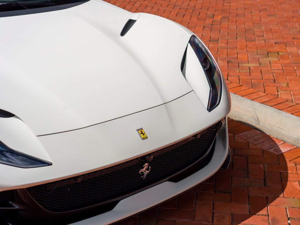 Used 2019 Ferrari 812 Superfast RWD image 17