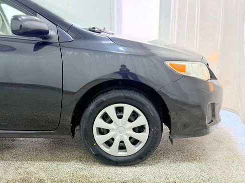 Used 2011 Toyota Corolla LE image 40
