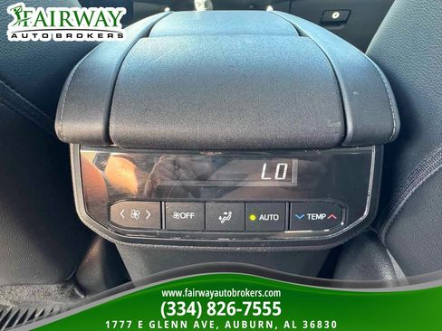 Used 2021 Toyota Highlander XSE FWD image 28