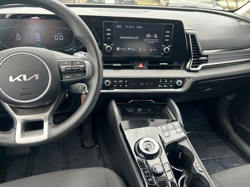 Used 2023 Kia Sportage LX image 18
