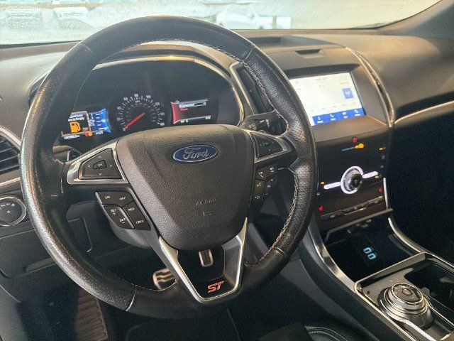 Used 2020 Ford Edge ST w/ Cold Weather Package AWD/4WD image 18
