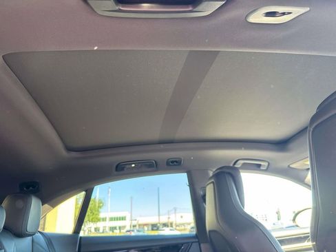 Used 2025 Porsche Macan Electric image 15