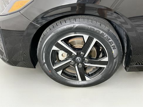 Used 2024 Nissan Sentra SV image 11