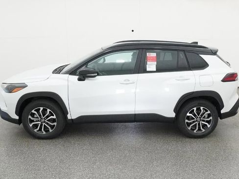 New 2026 Toyota Corolla Cross SE image 3