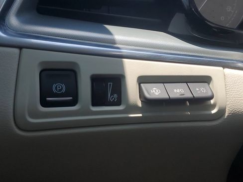 Used 2021 Cadillac XT5 Premium Luxury FWD image 26