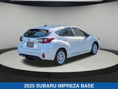 Certified 2025 Subaru Impreza 2.0i image 4