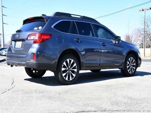 Used 2017 Subaru Outback 2.5i Limited image 7