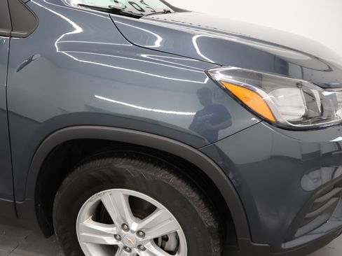 Used 2021 Chevrolet Trax LS w/ Tint and Cruise Package image 22