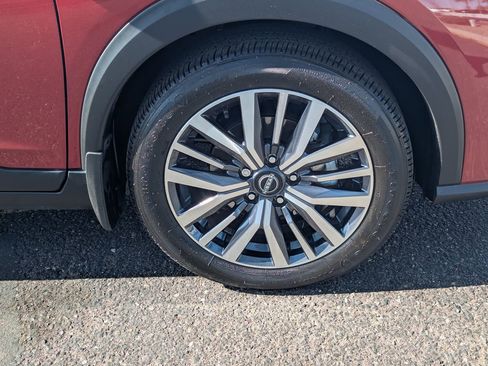 Certified 2024 Nissan Kicks SV FWD image 10