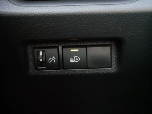 Certified 2025 Toyota RAV4 LE image 27