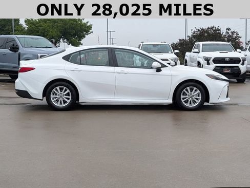 Used 2025 Toyota Camry LE FWD image 4