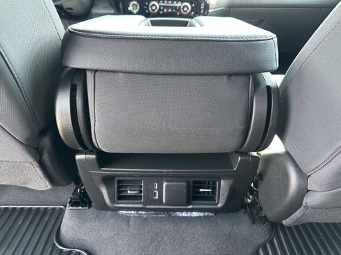 Used 2024 Chevrolet Silverado 1500 LT image 15