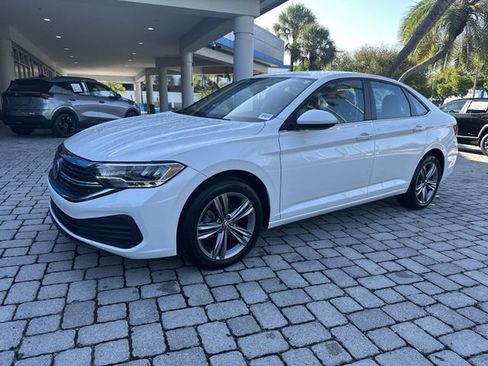 Used 2024 Volkswagen Jetta SE FWD image 31