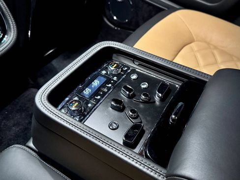 Used 2016 Bentley Mulsanne Speed RWD image 18