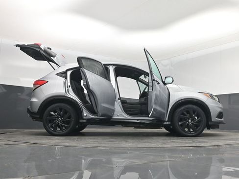 Used 2022 Honda HR-V Sport image 7