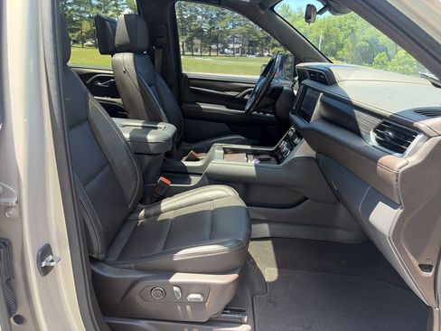 Used 2021 GMC Yukon Denali w/ Denali Ultimate Package AWD/4WD image 37
