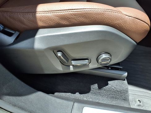 Certified 2023 Volvo XC90 B6 Plus w/ Protection Package Premier AWD/4WD image 12