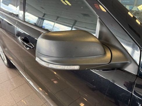 Used 2019 Ford Explorer XLT w/ Equipment Group 202A image 11