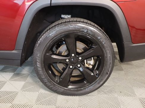 Used 2023 Jeep Grand Cherokee L Laredo image 20