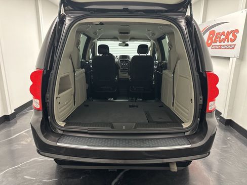 Used 2019 Dodge Grand Caravan SE w/ UConnect Hands-Free Group FWD image 24