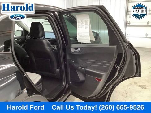 Used 2024 Ford Escape SE FWD image 9