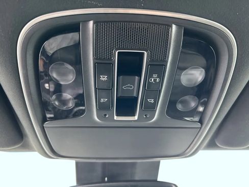 Used 2019 Kia Sorento SX image 25