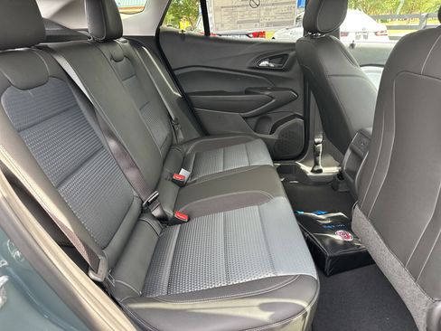 New 2026 Chevrolet Trax LT w/ LT Convenience Package FWD image 17
