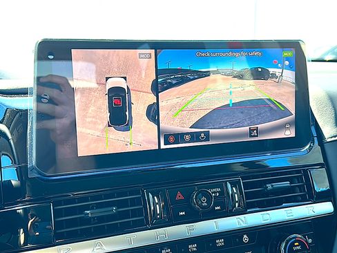 New 2026 Nissan Pathfinder SL image 23