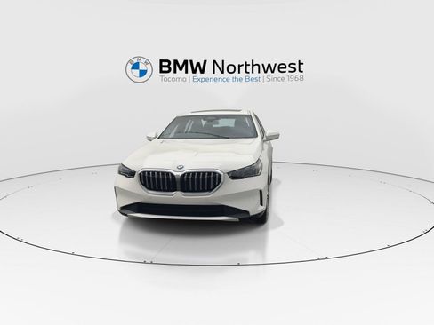 New 2027 BMW 530i xDrive w/ Premium Package AWD/4WD image 8