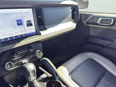 Used 2024 Ford Bronco Wildtrak image 20