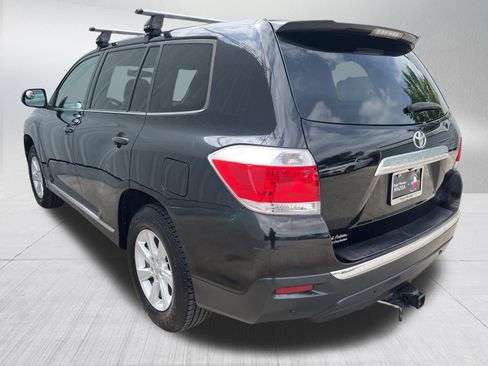 Used 2013 Toyota Highlander FWD image 6