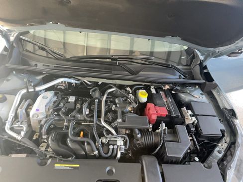 Used 2025 Nissan Sentra SR w/ SR Premium Package FWD image 21