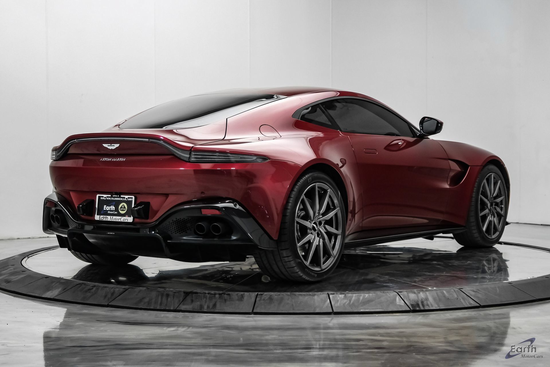 Used 2020 Aston Martin V8 Vantage Coupe RWD image 20