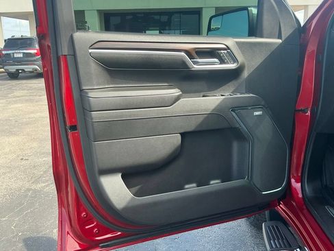 Used 2023 GMC Sierra 1500 SLT w/ SLT Premium Package AWD/4WD image 17