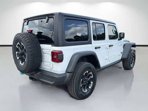 Used 2024 Jeep Wrangler Unlimited Rubicon 4xe AWD/4WD image 3