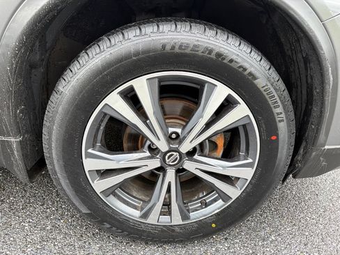 Used 2019 Nissan Rogue SV w/ Sun & Sound Touring Package AWD/4WD image 13