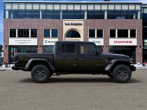 New 2026 Jeep Gladiator Sport AWD/4WD image 21