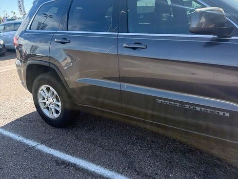 Used 2020 Jeep Grand Cherokee Laredo RWD image 7