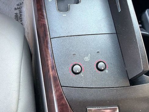 Used 2011 Toyota Avalon FWD image 22