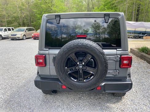 Used 2021 Jeep Wrangler Unlimited Sahara image 4