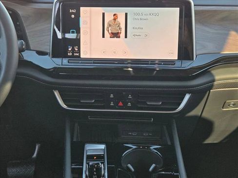 New 2026 Volkswagen Atlas SE image 13