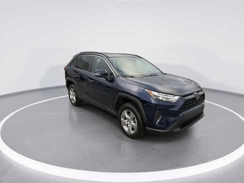 Used 2023 Toyota RAV4 XLE w/ Convenience Package image 2