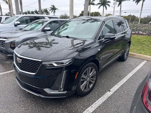Used 2020 Cadillac XT6 Premium Luxury image 2