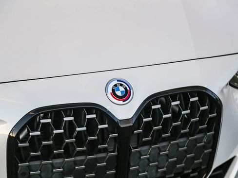 Used 2023 BMW M440i Coupe w/ Premium Package image 13